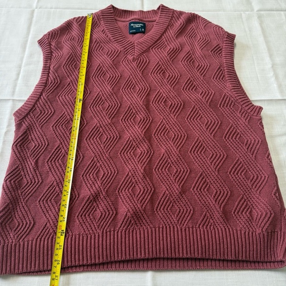 Abercrombie & Fitch Oversized Men's Red and Burgundy Vest Knit Size M - Picture 4 of 7